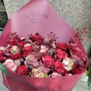 bouquet Milady, compuesto por rosas de diferentes tonos rosados
